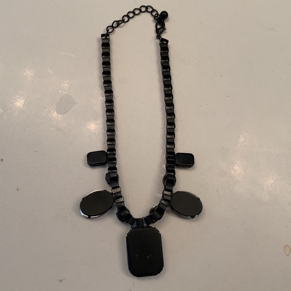 Dramatic Statement Necklace!!! - Picture 5 of 6